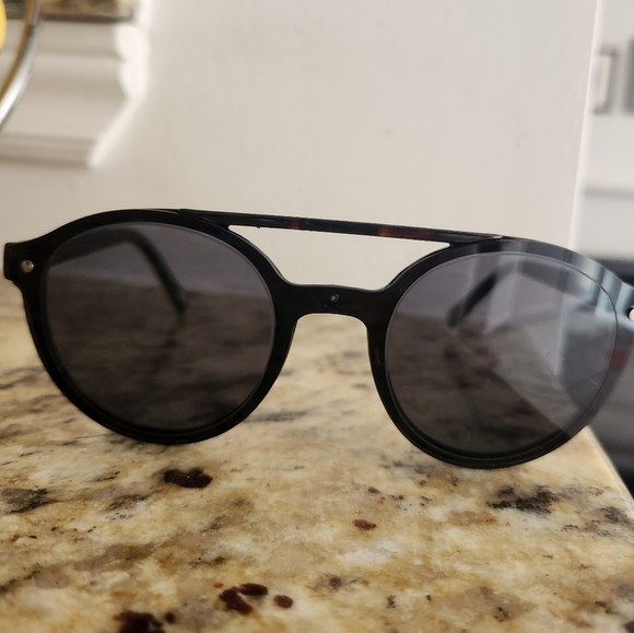Fossil Round Sunglasses - Picture 8 of 8